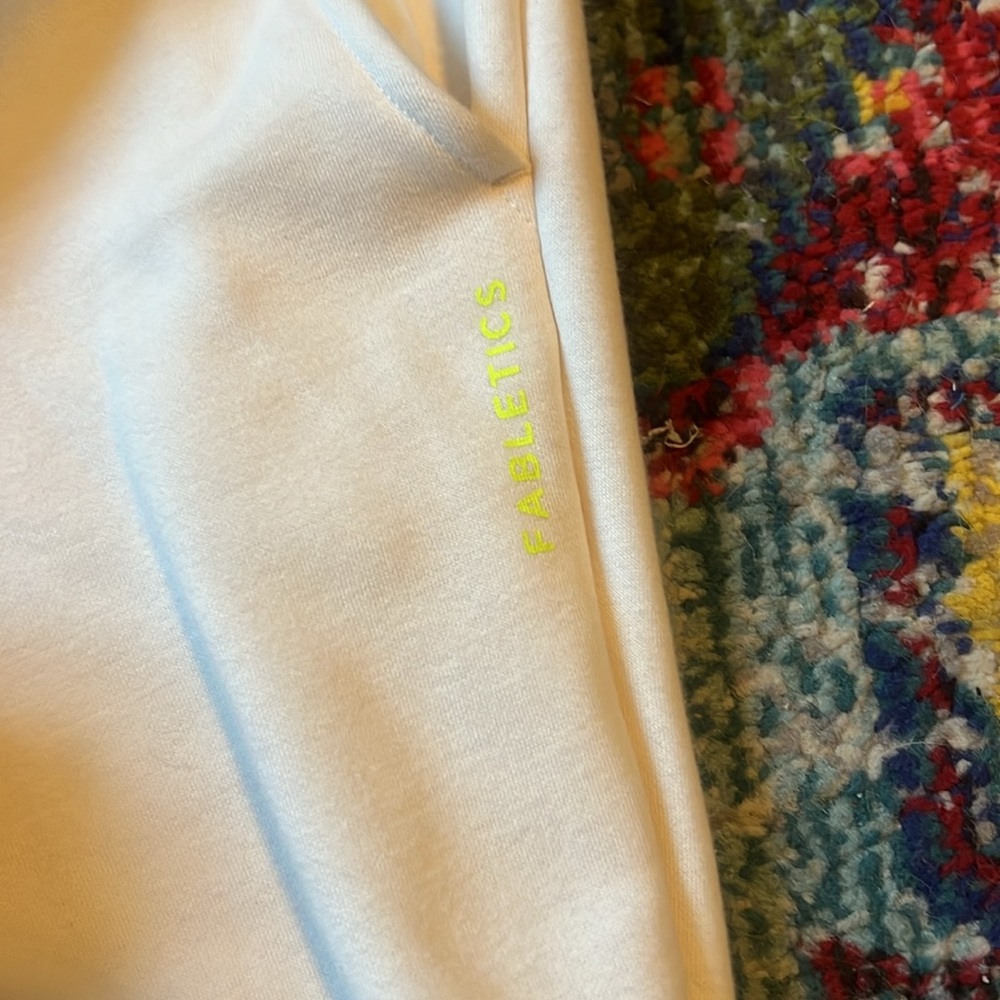 Fabletics Material Soft And Cream Color - image 2